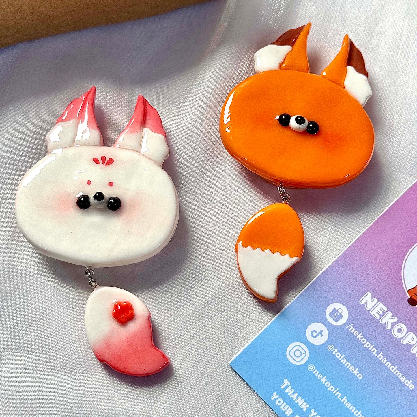 (Pre-order) RED & ORANGE FOX POPSOCKET / GRIPTOK