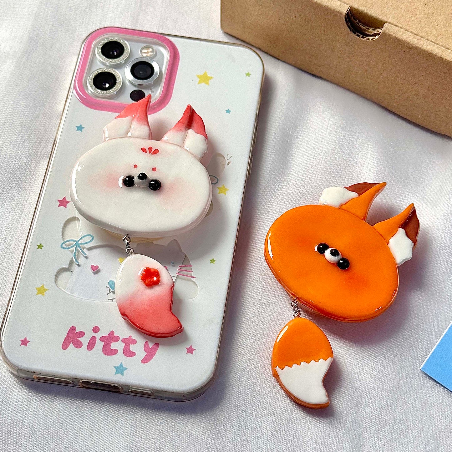 (Pre-order) RED & ORANGE FOX POPSOCKET / GRIPTOK