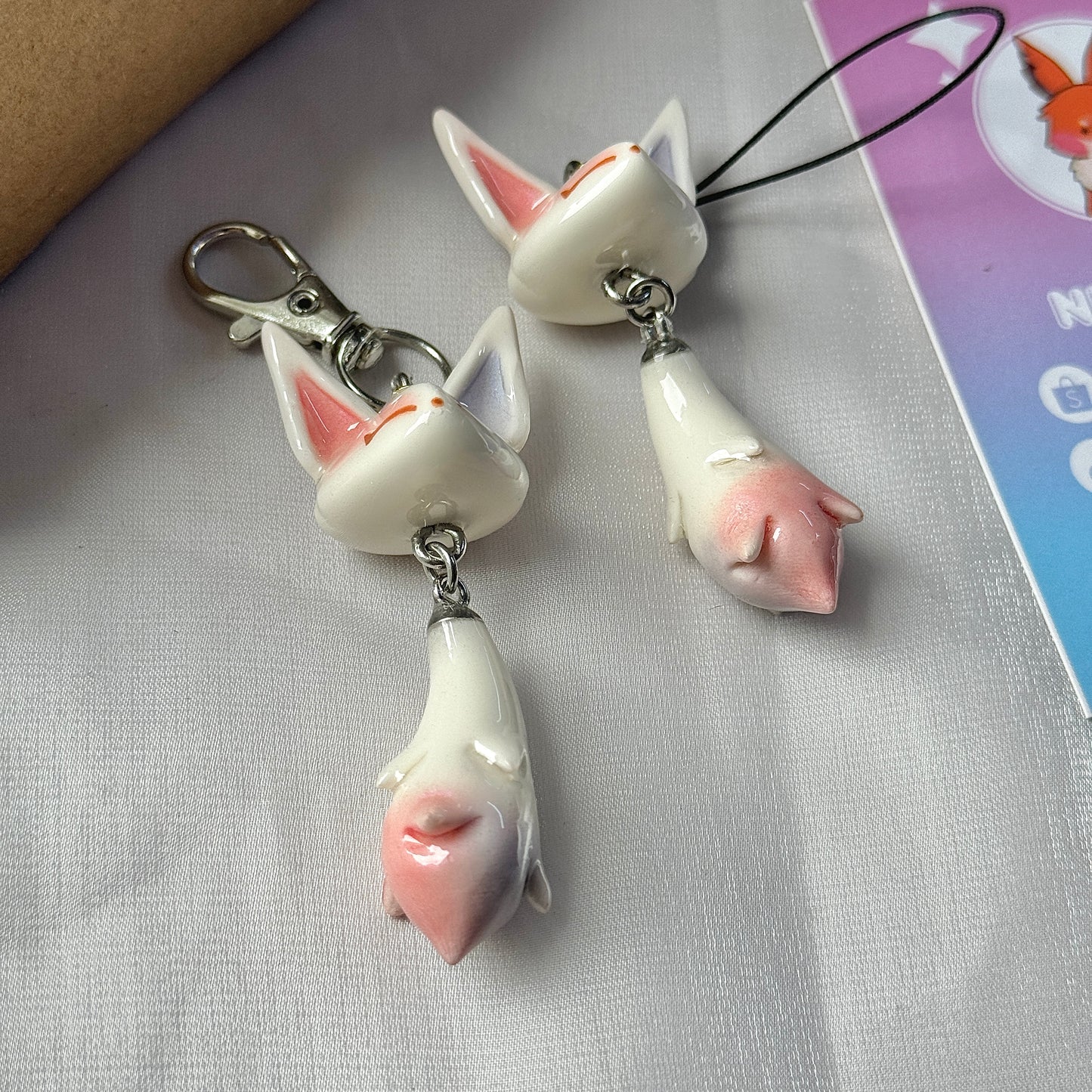 (Pre-order) DREAMY FOX KEYCHAIN / PHONE CHARM