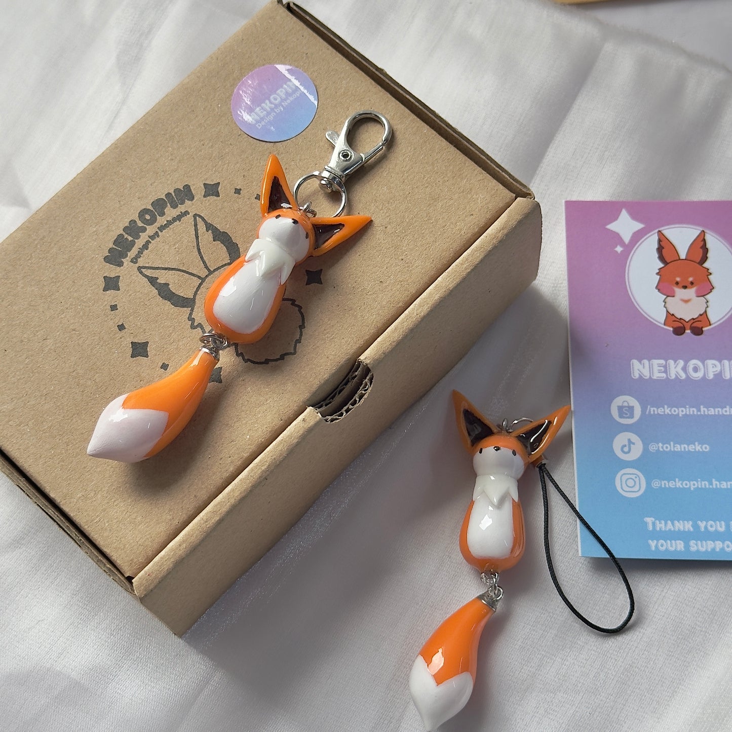 (Pre-order) ORIGINAL ORANGE FOX KEYCHAIN / PHONE CHARM
