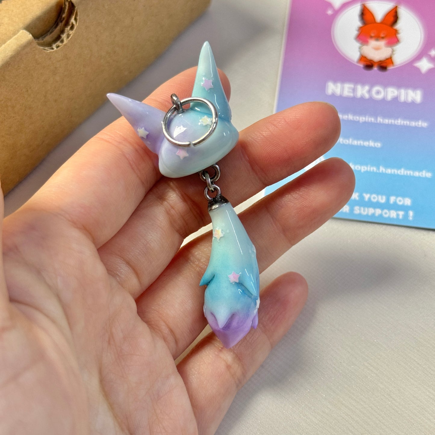 (Pre-order) GALAXY FOX KEYCHAIN / PHONE CHARM