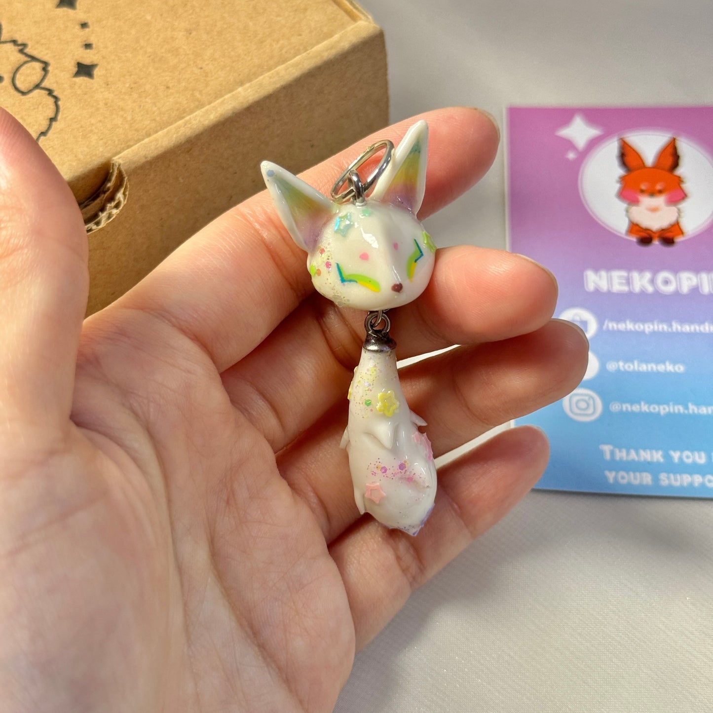 (Pre-Order) RAINBOW FOX KEYCHAIN / PHONE CHARM