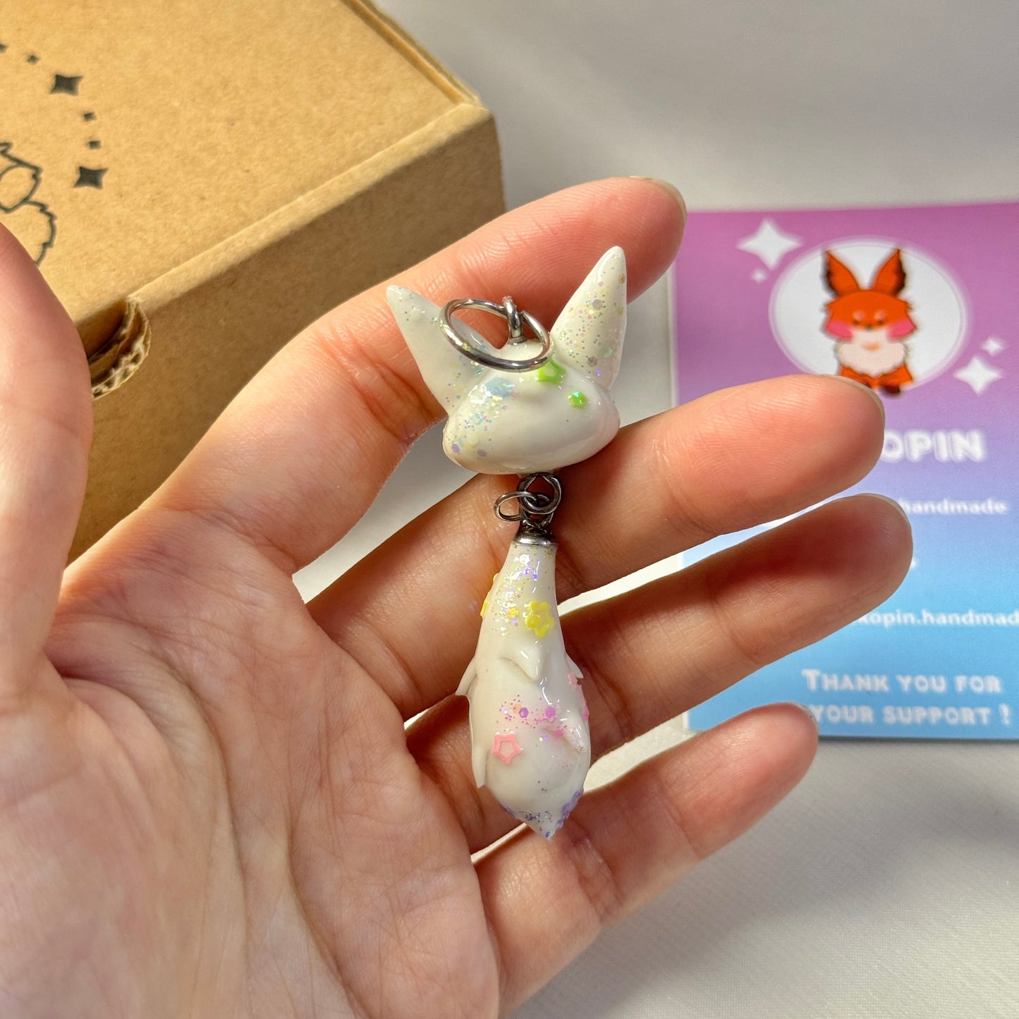 (Pre-Order) RAINBOW FOX KEYCHAIN / PHONE CHARM