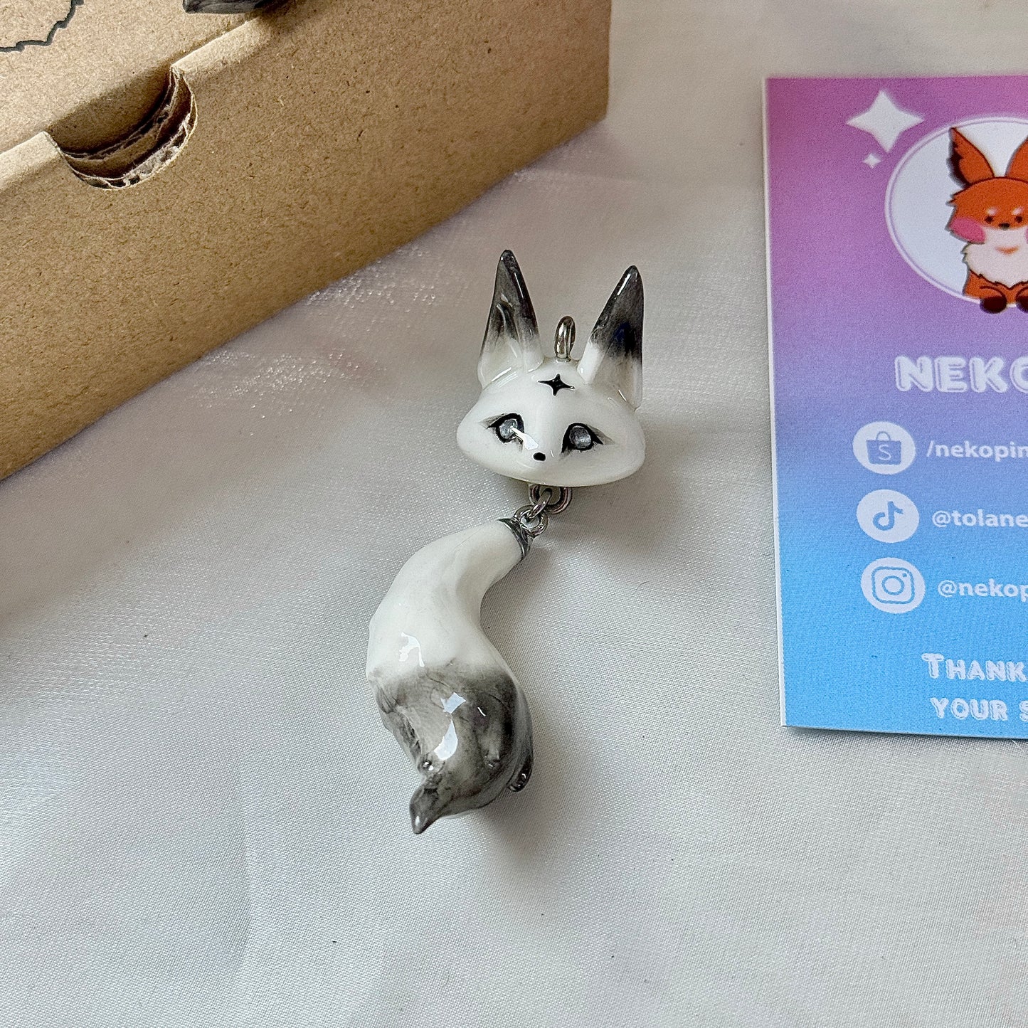(Pre-Order) ASHEN WOLF KEYCHAIN / PHONE CHARM
