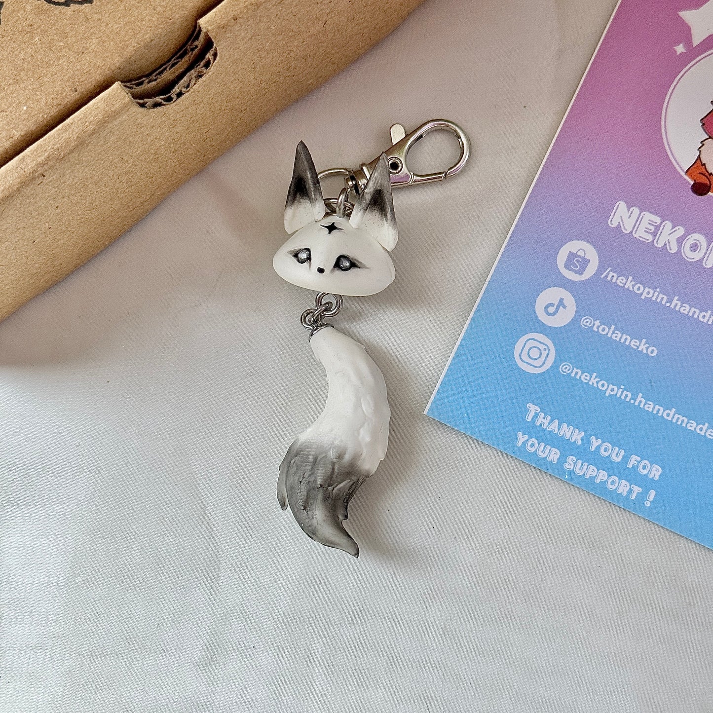 (Pre-Order) ASHEN WOLF KEYCHAIN / PHONE CHARM