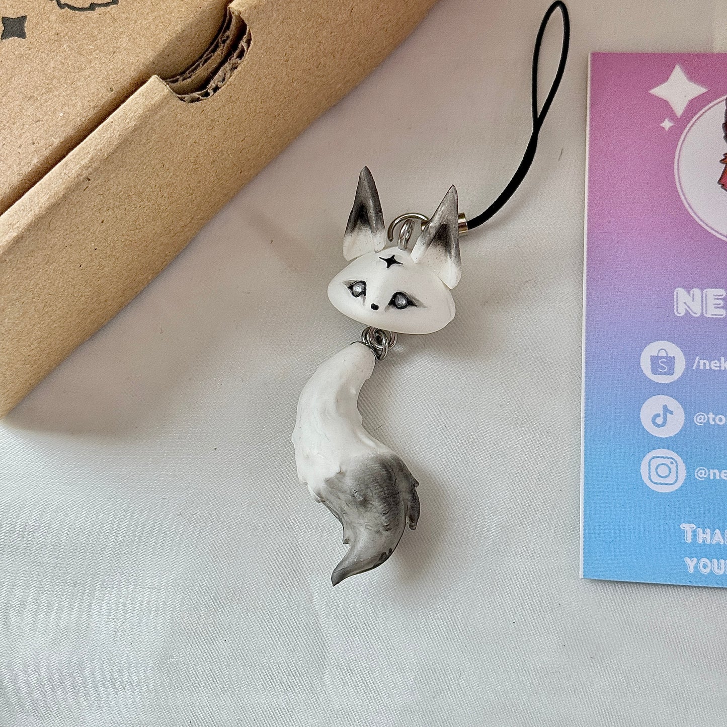 (Pre-Order) ASHEN WOLF KEYCHAIN / PHONE CHARM