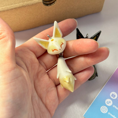 (Pre-order) DAY & NIGHT FOX KEYCHAIN / PHONE CHARM