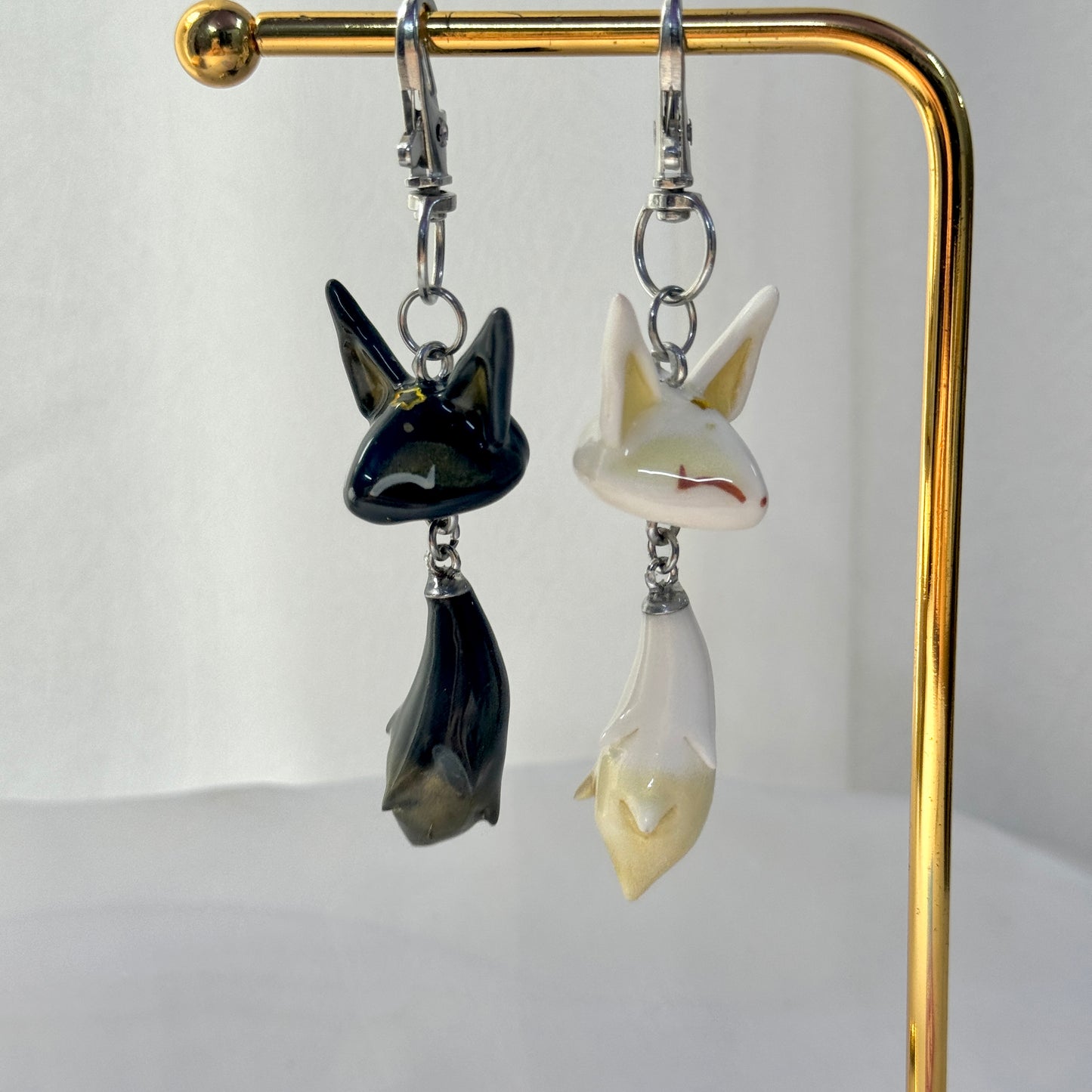(Pre-order) DAY & NIGHT FOX KEYCHAIN / PHONE CHARM