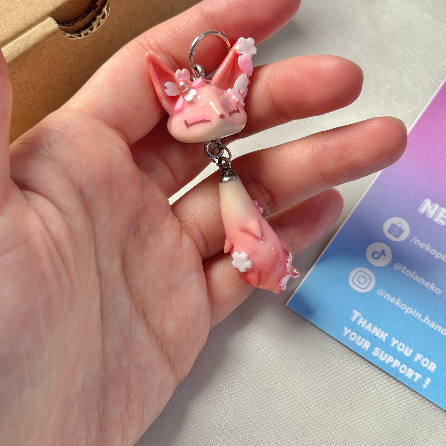 (Pre-order) SAKURA FOX KEYCHAIN / PHONE CHARM