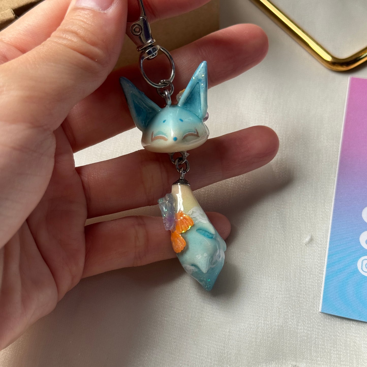 (Pre-Order) REFRESHING WAVES FOX KEYCHAIN / PHONE CHARM