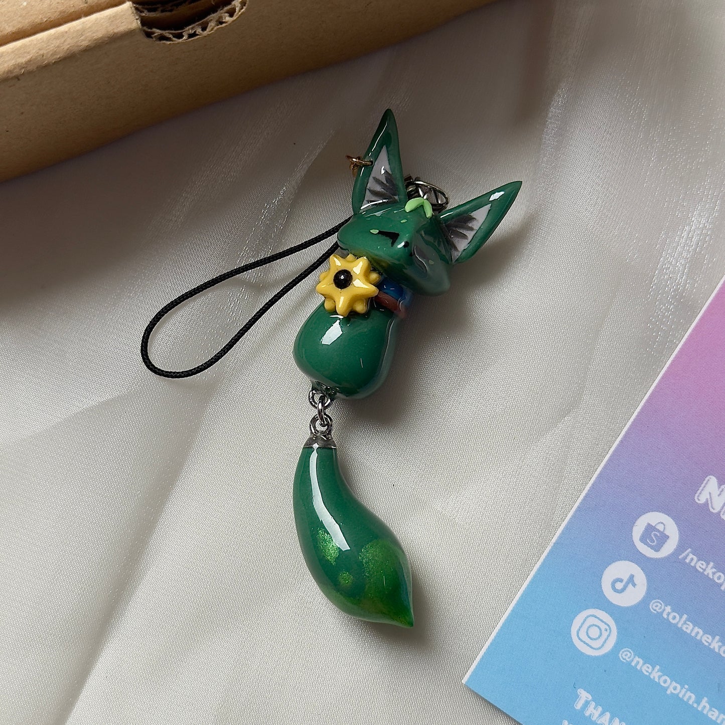 (Pre-Order) TIGHNARI FOX KEYCHAIN / PHONE CHARM