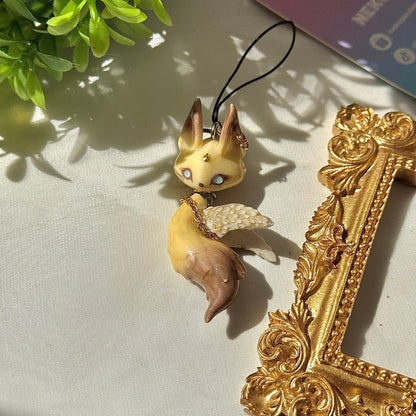 (Pre-Order) SERAPHIC WOLF KEYCHAIN / PHONE CHARM