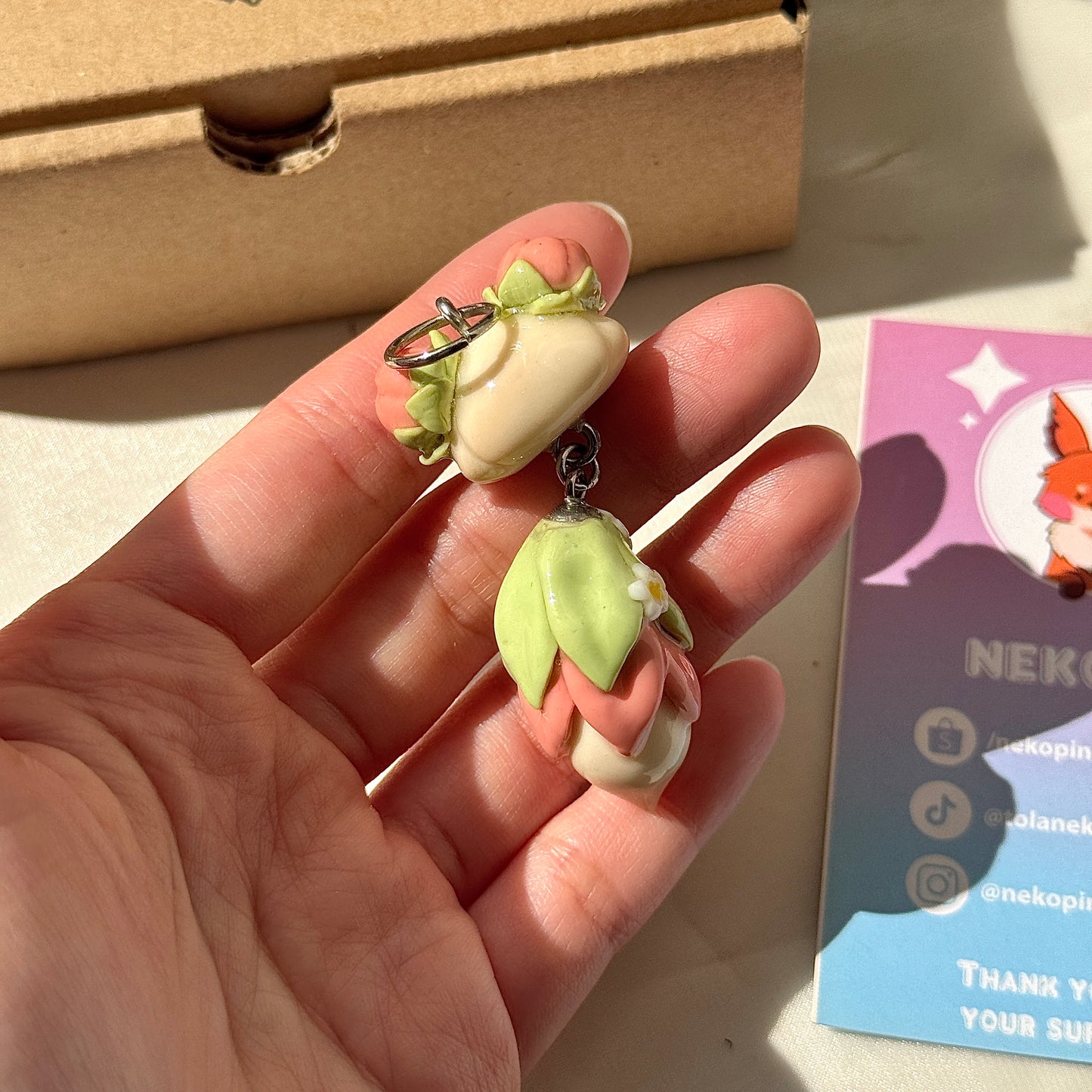 (Pre-Order) BLOSSOM BUD FOX KEYCHAIN / PHONE CHARM