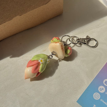(Pre-Order) BLOSSOM BUD FOX KEYCHAIN / PHONE CHARM