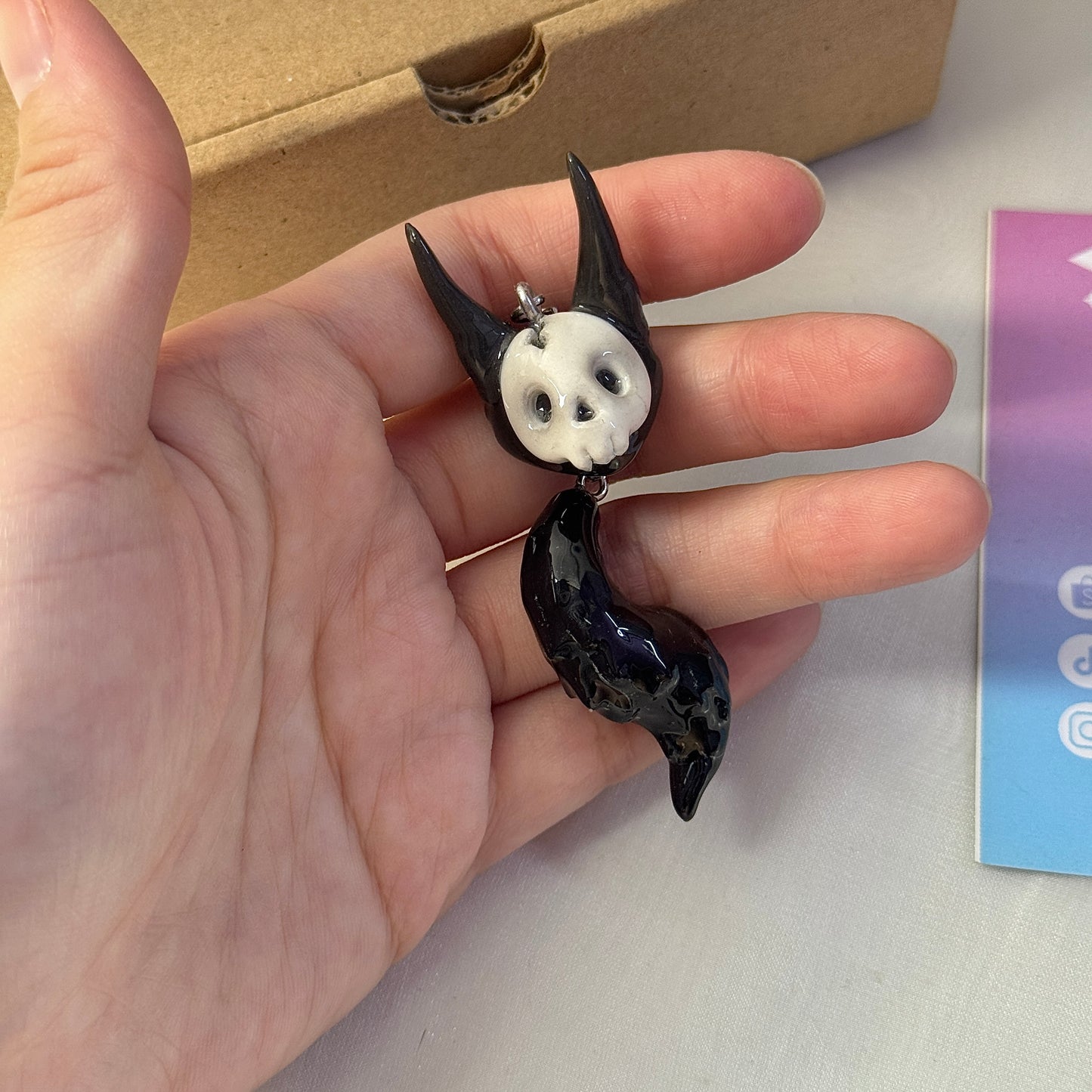(Pre-Order) TENEBRIS WOLF KEYCHAIN / PHONE CHARM